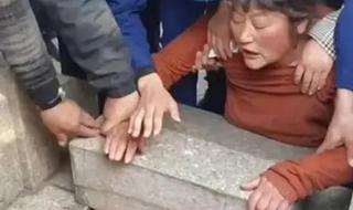 消防员灭山火为什么会牺牲 救人坠楼消防员牺牲